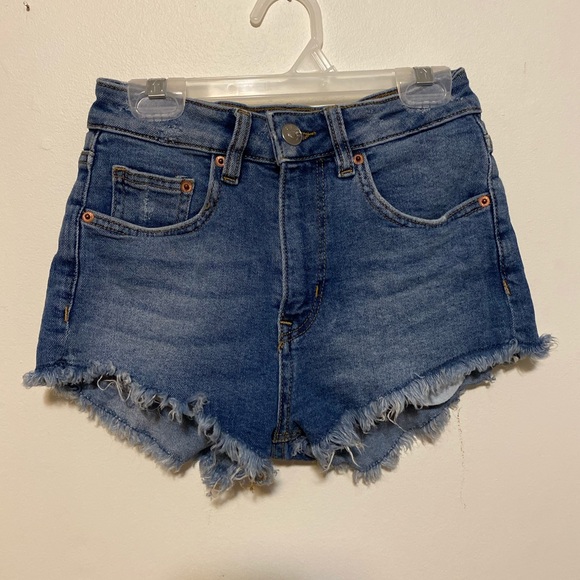 H&M Jean Shorts - Picture 1 of 2